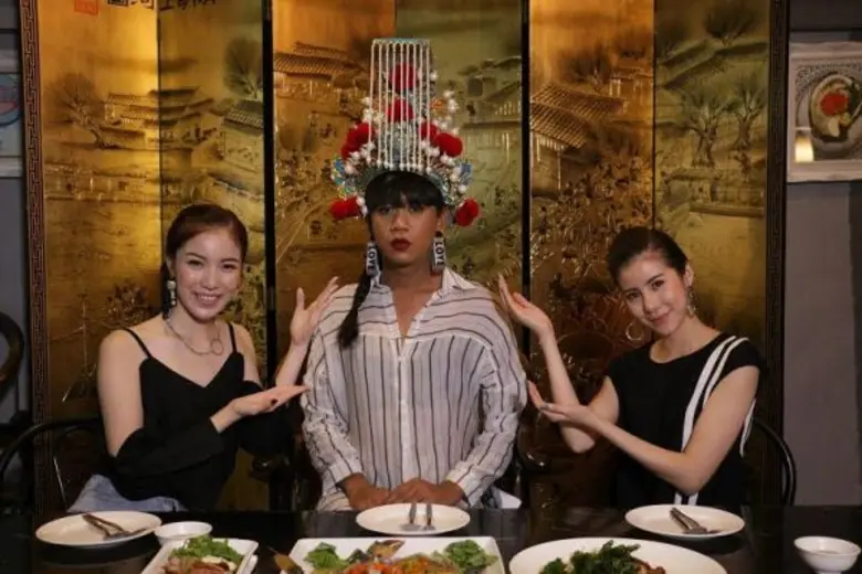 "#TEAMGIRL" รายการสุดฮอตของสาวๆ เสาร์นี้ ...