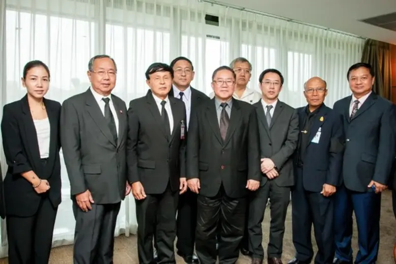 พล.ต.อ.ดร.ชิดชัย วรรณสถิต (คนที่ 4 จากขวา...