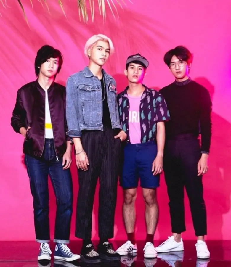 Samsung Galaxy J7 Pro จับมือ JOOX จัดทัวร์คอนเสิร์ตถึงโรงเรียน เอาใจวัยมันส์ด้วยพลังดนตรี ห่างไกลยาเสพติด