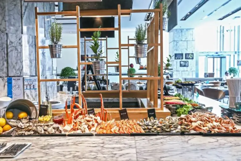 ร่วมสร้างความทรงจำอันแสนสุขในวันแม่ปีนี้ ไปกับโปรโมชั่น “คุณแม่รับประทานฟรี พร้อมคลาสสอนทำอาหารสำหรับคุณลูก” ณ ห้องอาหารเลเทส เรซิพี โรงแรมเลอ เมอริเดียน กรุงเทพ (สุรวงศ์)