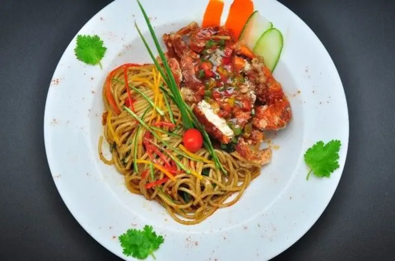 ห้องอาหารทิโวลี่ คอฟฟี่ ช็อป เอาใจคนรักปู...