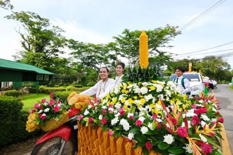 RBRU : งดงาม สืบสานประเพณี ! สำนักศิลปวัฒนธรรมและพัฒนาชุมชน มรภ.รำไพพรรณี จันทบุรี จัดโครงการสืบสานประเพณีหล่อเทียนพรรษา