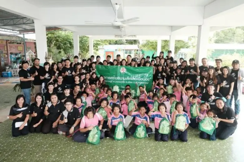 นายฉลอง ติรไตรภูษิต ผู้อำนวยการฝ่ายสื่อสา...