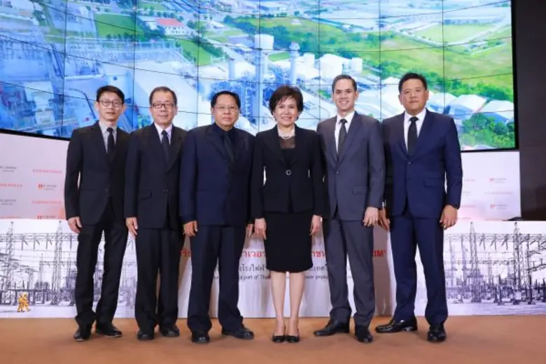 นางปรียนาถ สุนทรวาทะ ประธานเจ้าหน้าที่บริ...