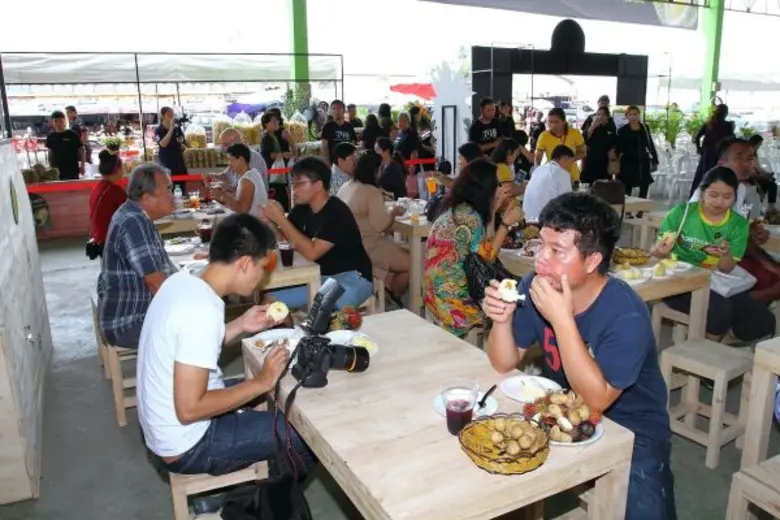 พาณิชย์เปิดตลาดเฉพาะสินค้า (Magnet Market) จังหวัดอุดรธานี จัดงาน “King Fruits paradise of Thailand : Durian Festival @ Udon Thani” มหกรรมบุฟเฟ่ต์ทุเรียนแห่งแรกของภาคตะวันออกเฉียงเหนือ