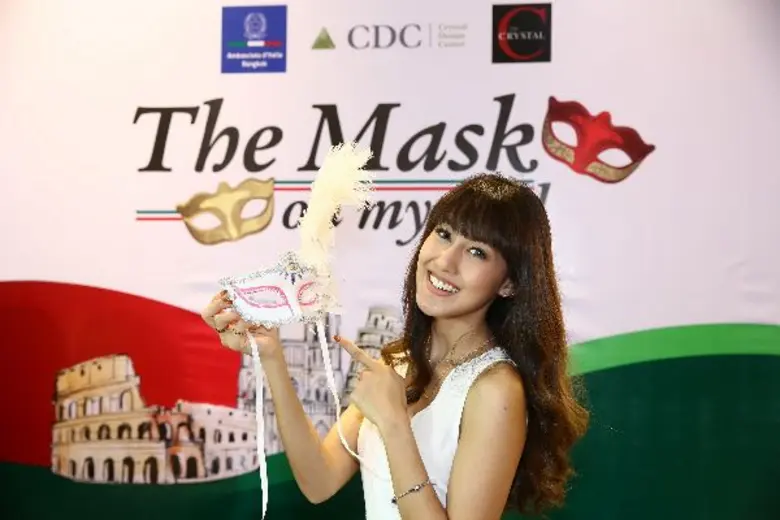 เห็นลุคส์เปรี้ยวๆ มั่นๆ สั่นหัวใจหนุ่มอย่...