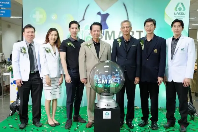 รศ.ญาณเดช ทองสิมา (กลาง) ประธานกรรมการบริ...