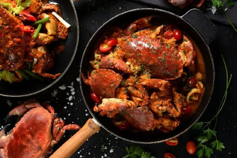 ตระการตากับสุดยอดเมนูปูทะเลน่าลิ้มลอง ณ ห้องอาหารเฟลเวอร์ โรงแรมเรเนซองส์ กรุงเทพฯ ราชประสงค์