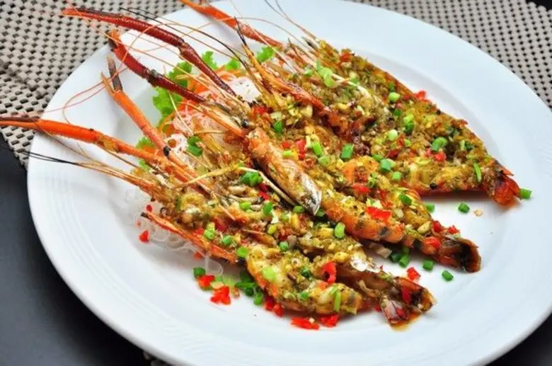 ในเดือนกรกฎาคม นี้ เชฟยกขบวนเมนูสูตรดั้งเดิมมาเอาใจ...