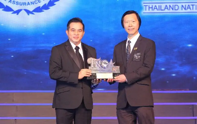 นายสมชัย สัจจพงษ์ (ที่ 2 จากซ้าย) ปลัดกระทรวงการคลั...