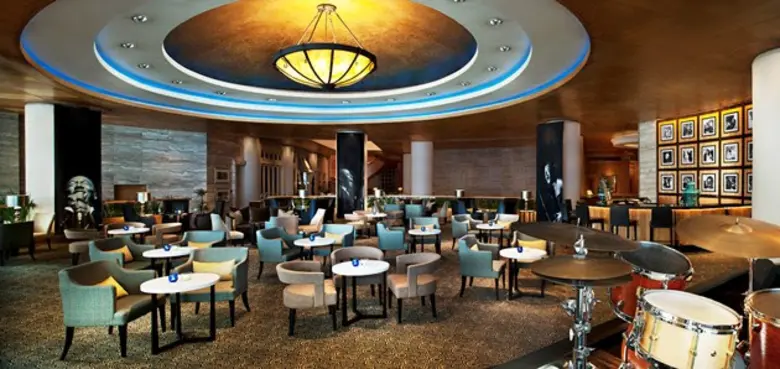 เพลิดเพลินไปกับเพลงแจ๊สตลอดเดือนกรกฎาคมถึงเดือนกันยายน ที่เดอะ ลิฟวิ่ง รูม