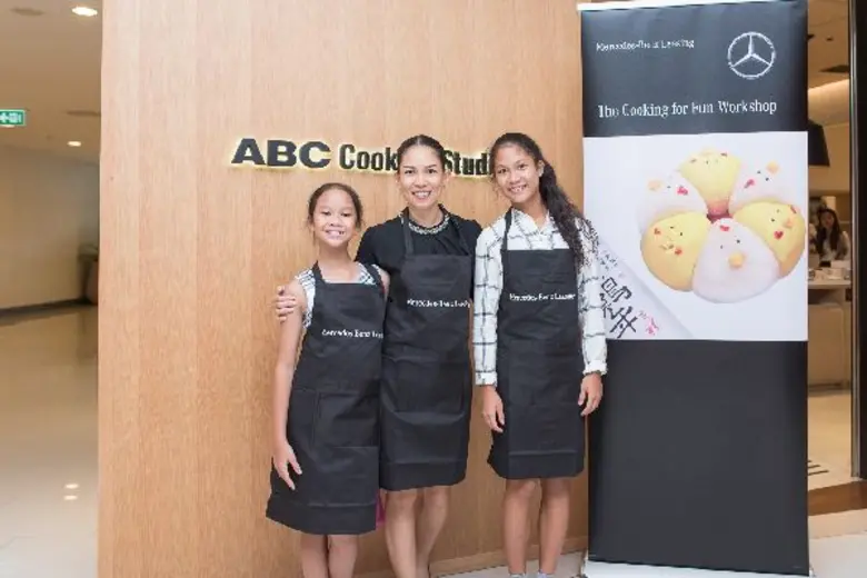 ความสัมพันธ์ที่ดีภายในครอบครัวถือเป็นการส...