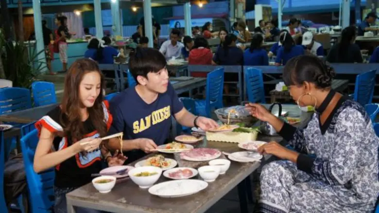 ทีวีไกด์: รายการ “#TEAMGIRL” “เจนนี่-พิกเล็ท” ควง “นิว” บุกหาดใหญ่แดนไก่ทอด จัด 5 อันดับร้านเด็ดรอบรั้ว ม.อ.