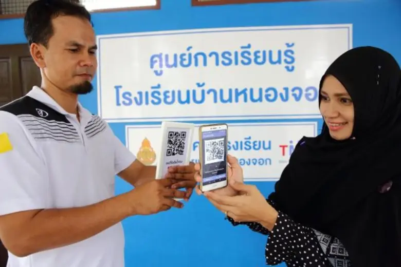 อาสาสมัครทีเอ็มบี ร่วมกับชุมชนท่าสะท้อน สร้างแปลงผักลอยน้ำ ในกิจกรรมเปลี่ยนชุมชนเพื่อความยั่งยืนโดย “ไฟ-ฟ้า ทีเอ็มบี”