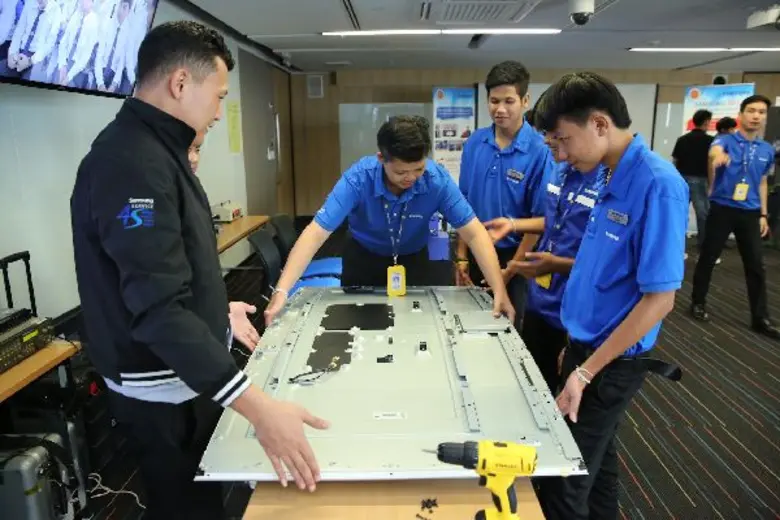 ประสบการณ์จากการฝึกอาชีพดูเหมือนจะเป็นแต้...