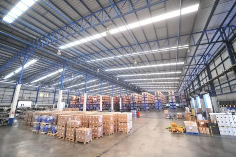 Siam Motors Industries breaks into integrated logistics business. Joins hands with JWD to set up “SIAM JWD Logistics” to penetrate the automotive parts industry.