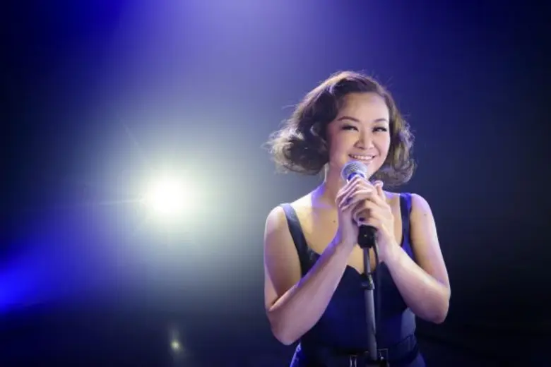 เพิ่งเริ่มต้นงานนักแสดงในซีรีส์แนวคอมมาดี...