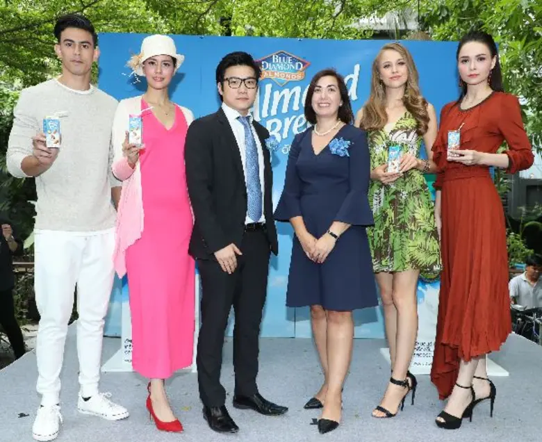 บลูไดมอนด์ ผู้นำด้านอาหารสุขภาพเปิดตัว "บลูไดมอนด์ อัลมอนด์ บรีซ" นมอัลมอนด์คุณภาพระดับโลกครั้งแรกในประเทศไทย