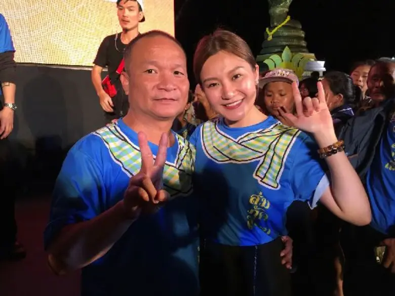 เอ็ม พิคเจอร์ส นำทีม “โตโน่-หม่ำ”  ม่วนซื่นโฮแซว กับนักแสดง “ส่มภัคเสี่ยน” เยือนนครพนม