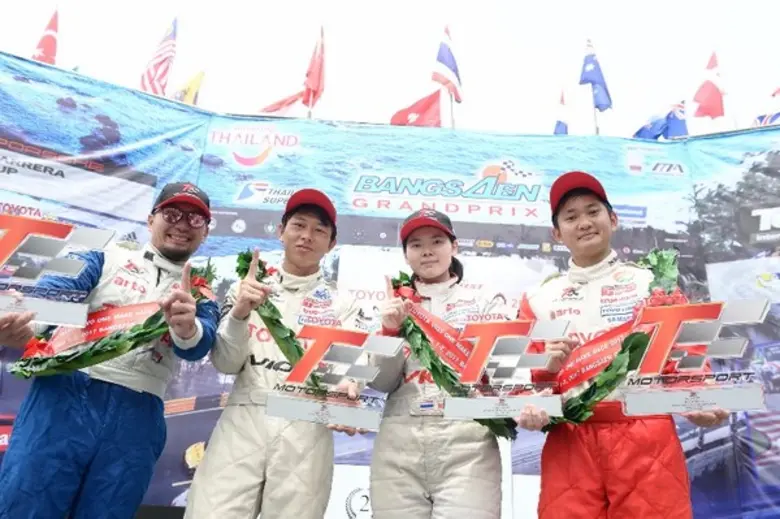 "โตโยต้า มอเตอร์สปอร์ต" ทำทะเลบางแสนเดือด "โอดะ-ธัญชนก-สุพงศ์- นฤชิต"โชว์ฟอร์มสุดร้อนแรง คว้าแชมป์สนาม 2 ในงานบางแสน กรังด์ปรีซ์ 2017