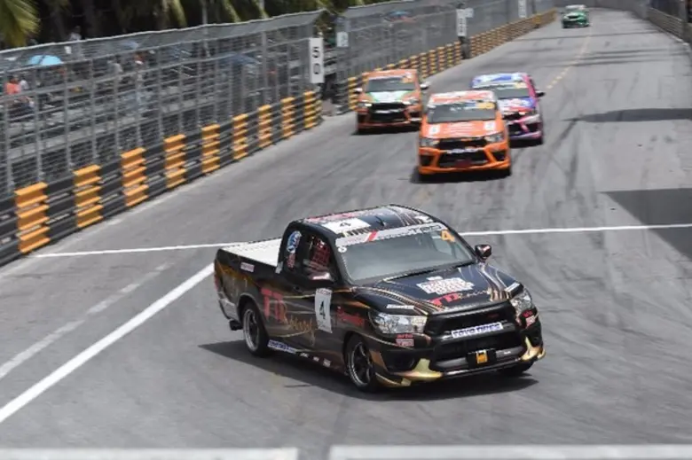 "โตโยต้า มอเตอร์สปอร์ต" ทำทะเลบางแสนเดือด "โอดะ-ธัญชนก-สุพงศ์- นฤชิต"โชว์ฟอร์มสุดร้อนแรง คว้าแชมป์สนาม 2 ในงานบางแสน กรังด์ปรีซ์ 2017