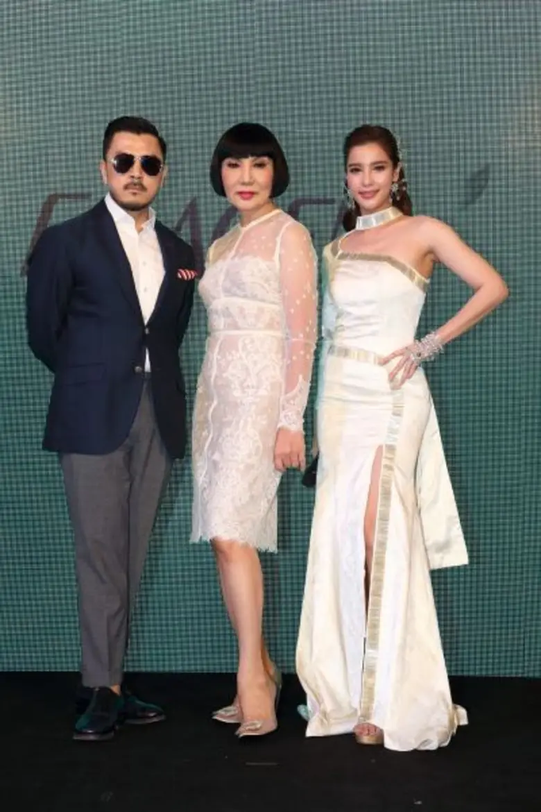 เปิดตัวกันไปอย่างสวยงามกับการเดินแฟชั่นโช...