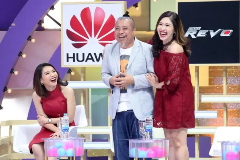 ทีวีไกด์: รายการ “ศึกน้ำผึ้งพระจันทร์” “แซ็ก-ธนินวัฒน์” ควงภรรยา “ปอ-วีรินทร์ทิรา” เผยเรื่องราวภายในใจ เฝ้ารอทายาทคนแรก!!! ในรายการ “ศึกน้ำผึ้งพระจันทร์”