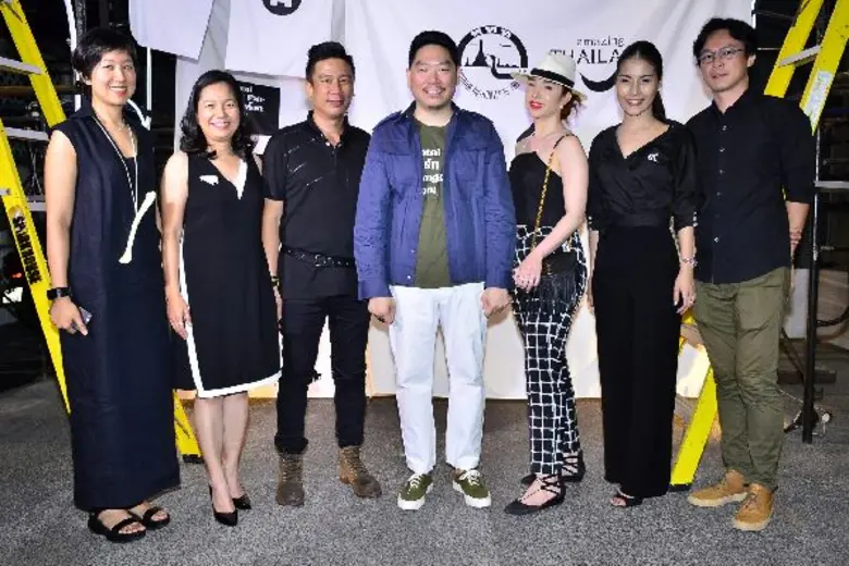 อนุษฐา เชาว์วิศิษฐ (ที่ 2 จากซ้าย), อตินุ...