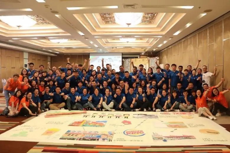 ผ่านพ้นไปได้ด้วยดีกับงานเลี้ยงเฉลิมฉลองคว...