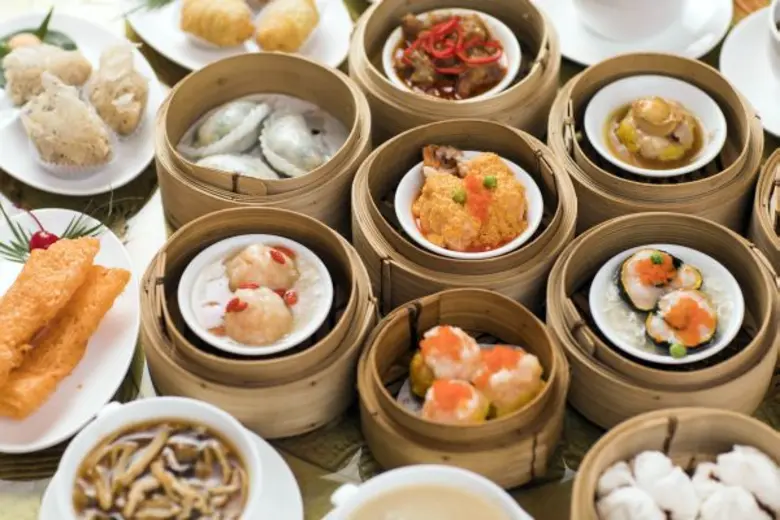 ฉลองวันแม่แบบสุดพิเศษไปกับบุฟเฟ่ต์เลิศรส 03 สไตล์ ณ โรงแรมพลาซ่า แอทธินี รอยัล เมอริเดียน