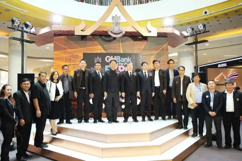 สรศักดิ์ คันธวงศ์ ผู้จัดการสาขา บริษัท บุ...