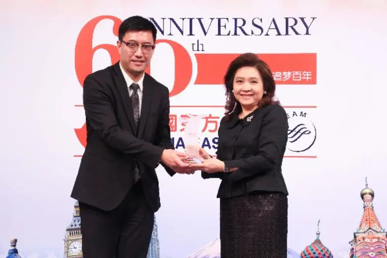 นางวรางคณา ลือโรจน์วงศ์ กรรมการผู้จัดการฝ...