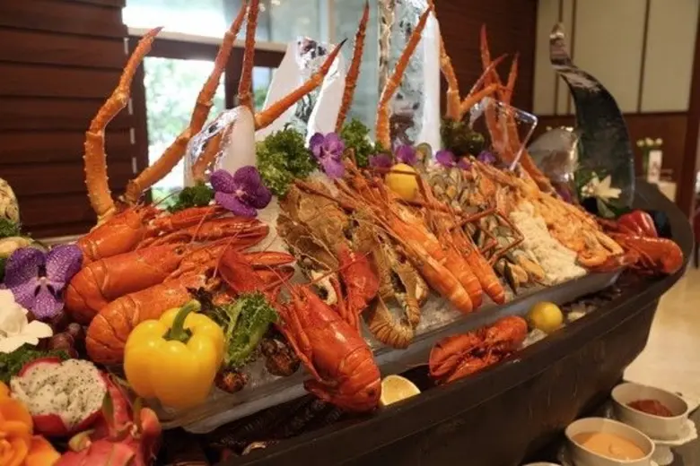 โรงแรม เดอะ แกรนด์ โฟร์วิงส์ คอนเวนชั่น ก...