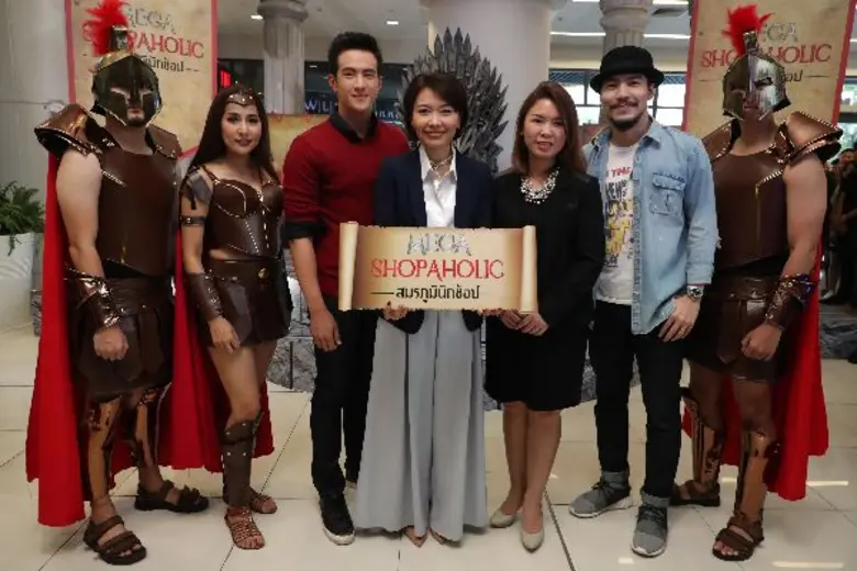 สิรินฉัตร แสงศรี (กลาง) ผู้อำนวยการฝ่ายกา...