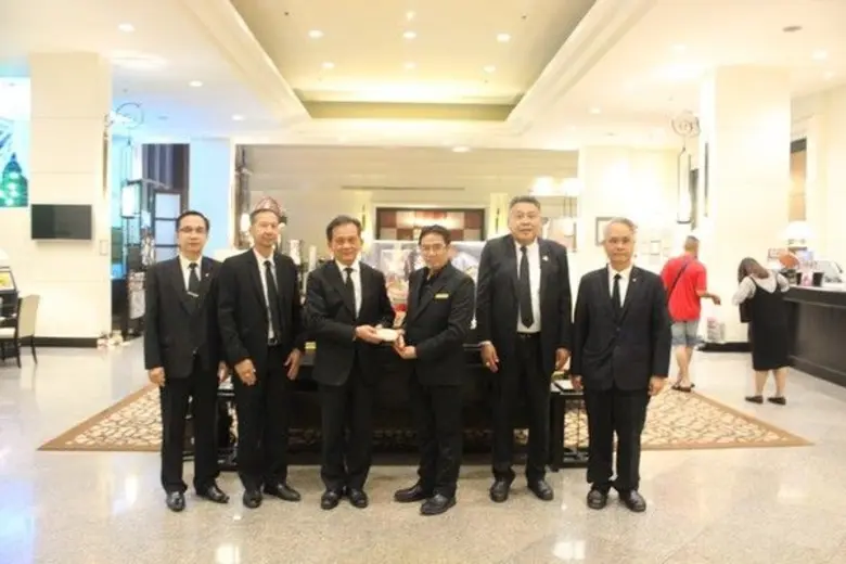 นายมนูญ วุฒิ ผู้จัดการทั่วไปโรงแรมเซ็นทาร...