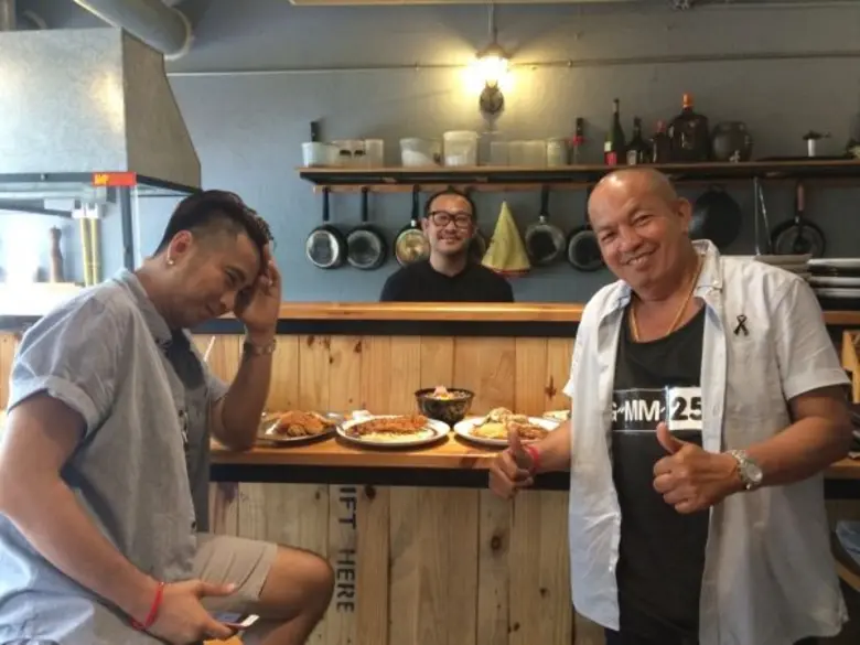 ทีวีไกด์: รายการ “ตลกแหลก” “บอล-ค่อม” ตามหาร้านอร่อยบรรยากาศดี ใน “หมู่บ้านสัมมากร รามคำแหง 112” ติดตามได้ ในรายการ  “ตลกแหลก”  อาทิตย์นี้