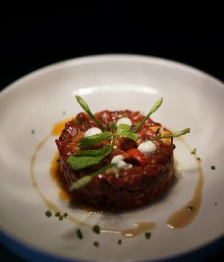 ชิมรสสัมผัสเมนูทาทาร์เน้นๆ ที่ร้านอาหารสการ์เล็ต