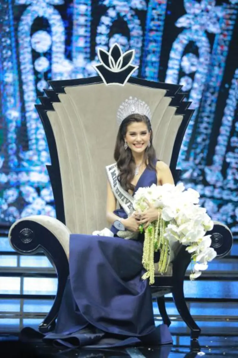 ในค่ำคืนแห่งการเฟ้นหาสาวงามของเวทีประกวดม...