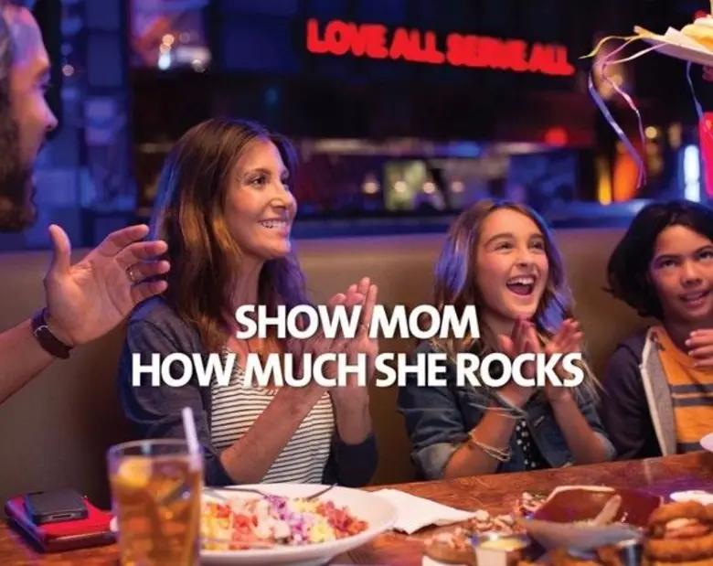 วันแม่ปีนี้ ฮาร์ดร็อคคาเฟ่พัทยาขอเชิญชวนท...