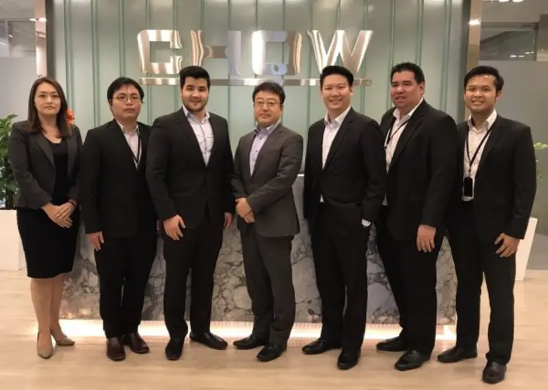 คริสโตบอล ชิน (ที่ 3 จากซ้าย) ประธานเจ้าห...