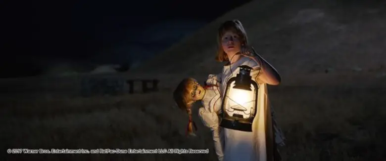 Movie Guide: หาฉันสิ!! ฉันอยู่ข้างหลังคุณ!! "แอนนาเบลล์ กำเนิดตุ๊กตาผี" ส่งความเฮี้ยนที่จะทำให้คุณผวาแบบไม่ทันตั้งตัว