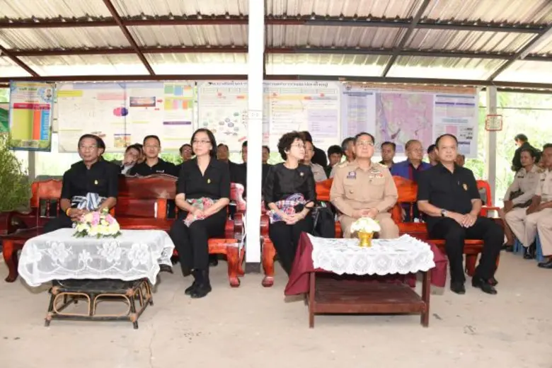 พลเอกฉัตรชัย สาริกัลยะ รัฐมนตรีว่าการกระท...