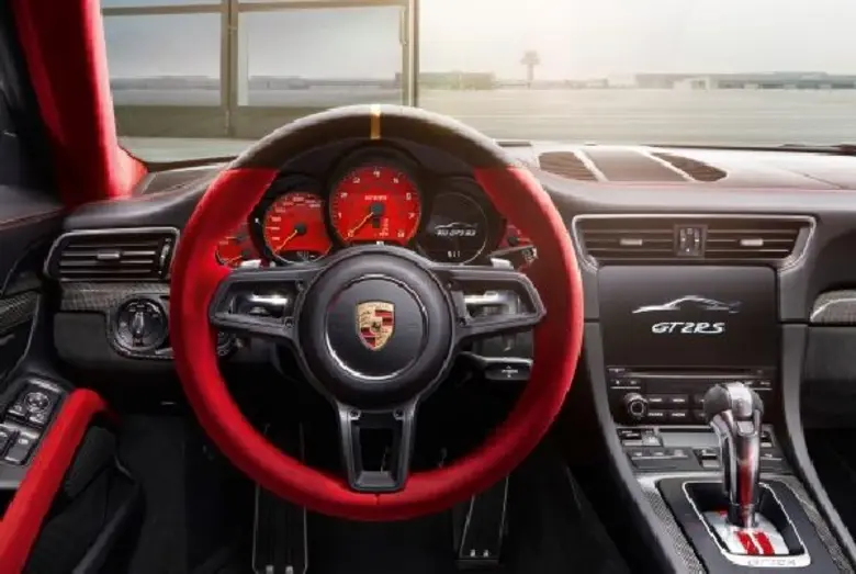 ปอร์เช่ 911 เวอร์ชั่นรถถนนที่เร็วและแรงที...