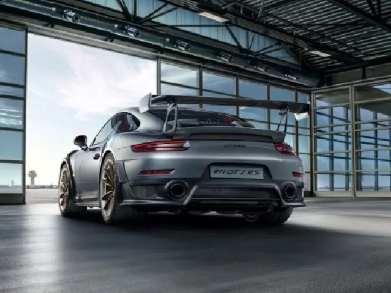 ปอร์เช่ เปิดตัวยนตกรรมสปอร์ต 911 ที่ทรงพลังที่สุด เท่าที่เคยมีมา