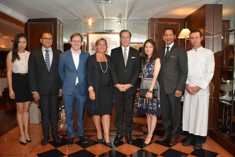 ฯพณฯ กลิน เดวีส์ เอกอัครราชทูตสหรัฐอเมริก...