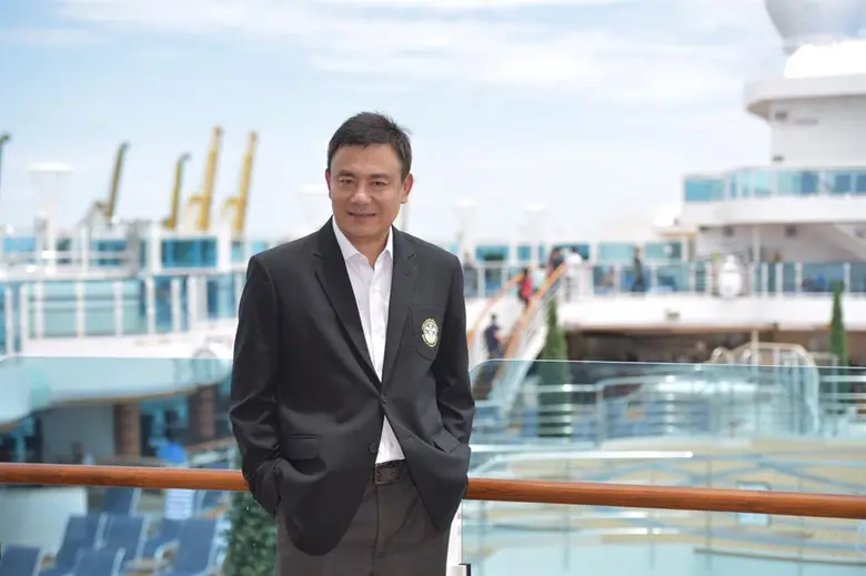 นายพงษ์ภาณุ เศวตรุนทร์ ปลัดกระทรวงการท่อง...