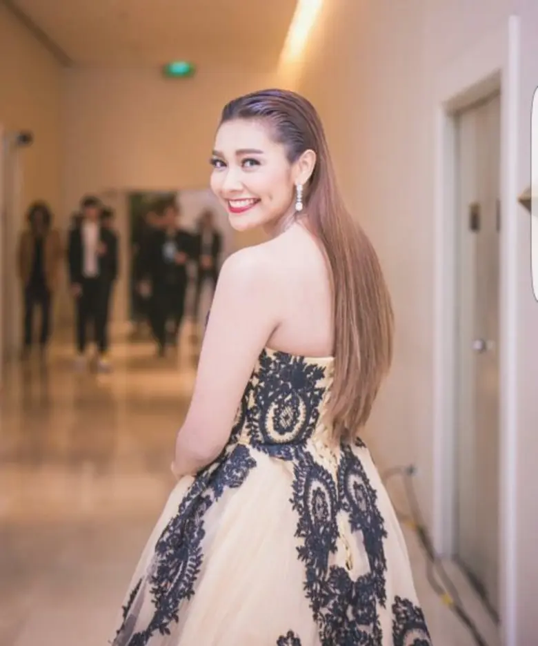 โชว์ ดีซี ยกขบวนศิลปิน-ดาราดัง ทาทา แก้ม เดอะสตาร์ ณัฐ ศักดาทร เจมส์ มาร์ มาร์กี้ เข้าร่วมงาน “โชว์ ดีซี วันเดอร์ฟูล มัม” ฉลองวันแม่ตลอดเดือนสิงหาคม