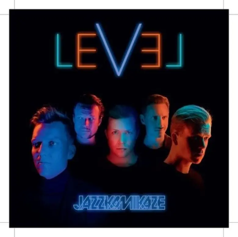 เหล่าฝูงนักบินรบเจ้าเวหาแห่งวงดนตรี Jazz ...