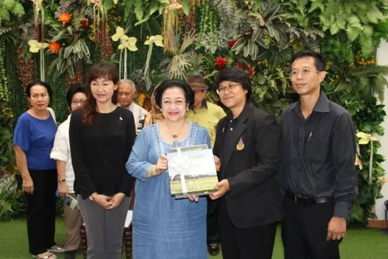 อดีตประธานาธิบดีอินโดนีเซีย พร้อมคณะ เข้าเยี่ยมชมการอนุรักษ์ทรัพยากรพรรณพืช ณ สวนพฤกษศาสตร์สมเด็จพระนางเจ้าสิริกิติ์ อำเภอแม่ริม จังหวัดเชียงใหม่