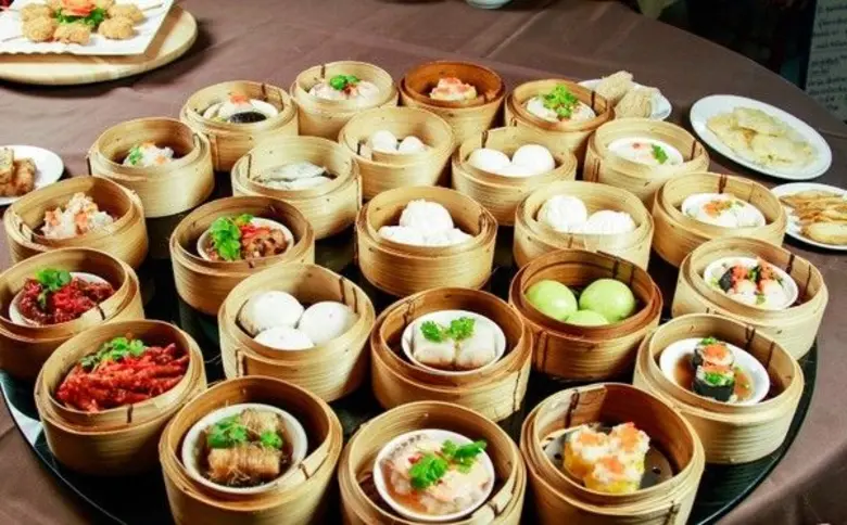 คุณแม่ทานฟรี บุฟเฟ่ต์ติ่มซำและนานาชาติเลิศรส ฉลองวันแม่แห่งชาติ ณ โรงแรมวินเซอร์ สวีทส์